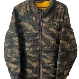 TOMMY HILFIGER Camouflage Puffer Jacket